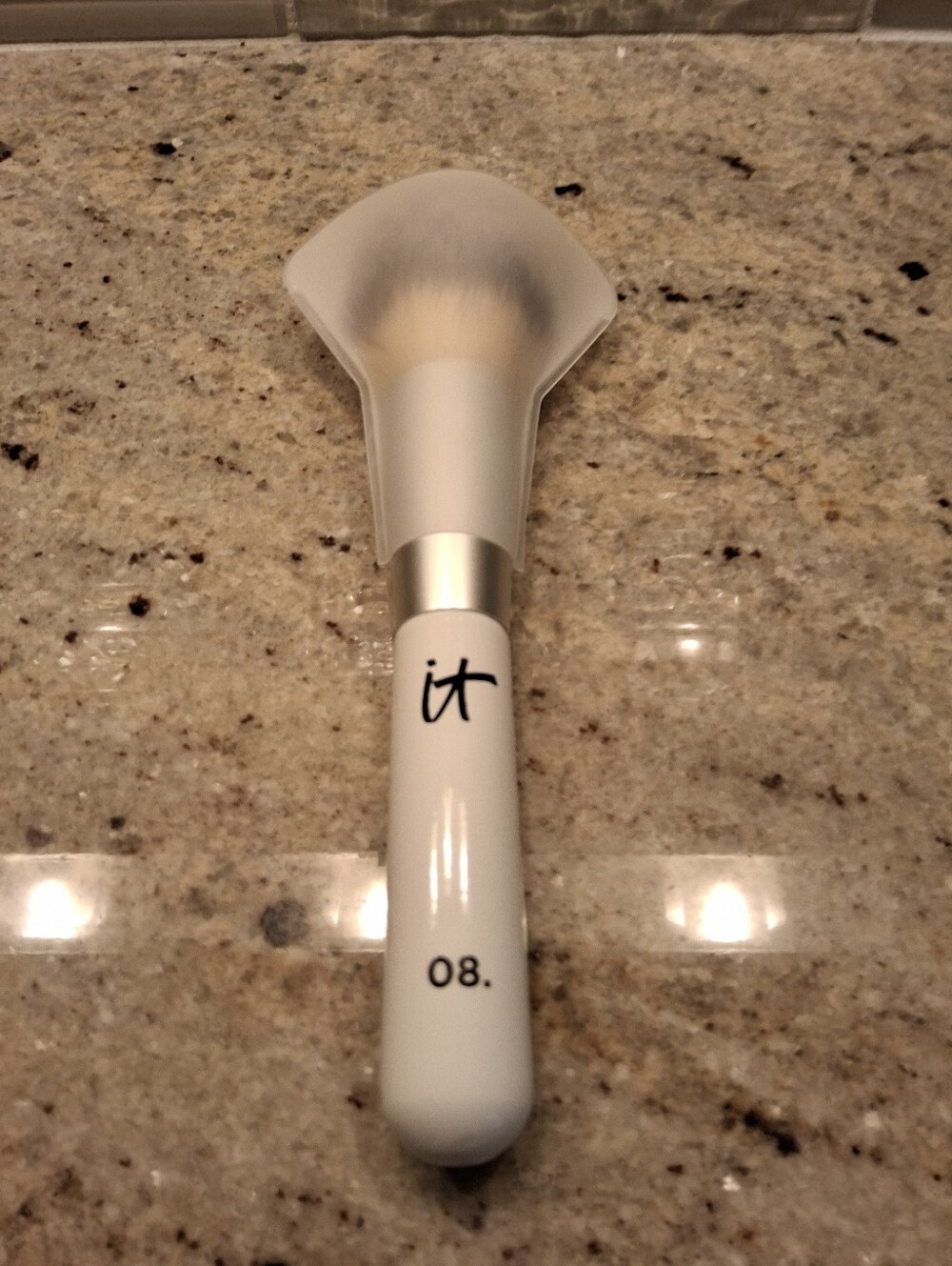 It Cosmetics Brush #8